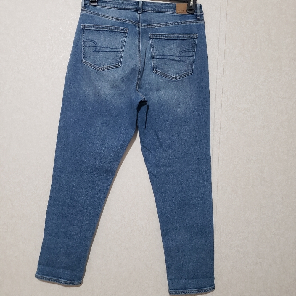 American Eagle Outfitters Women's Blue mom  Jeans....size:6 regular - Picture 2 of 9